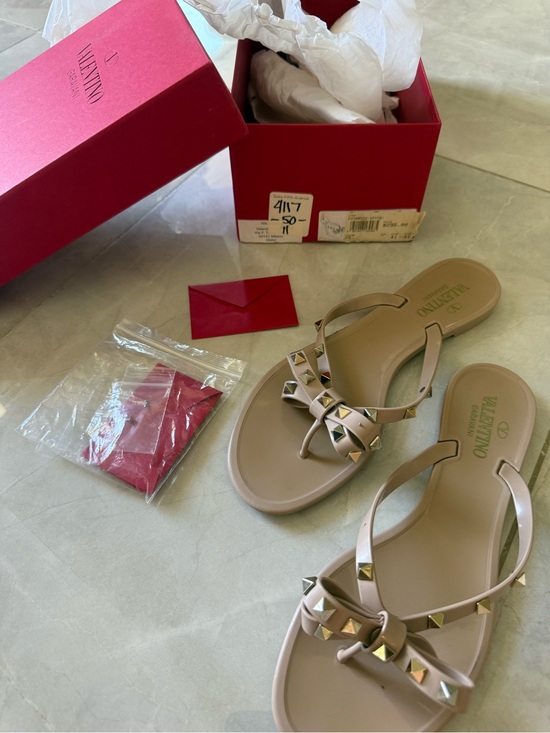 Valentino Accessories - Valentino Garavani Rockstud Jelly Thong Sandals – Nude Beige Size 10